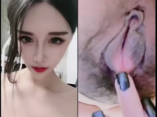 Châu Á đĩ khỏa thân khiêu vũ và thủ dâm